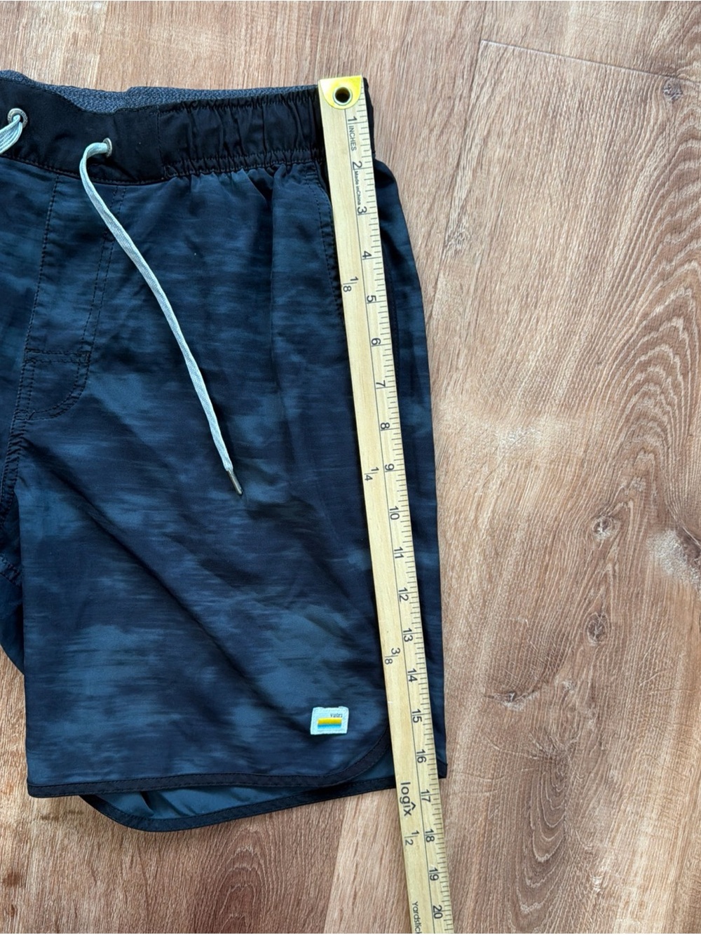 Vuori Banks Shorts Men Small “V” Cycle 4-Way Stretch Black Steel Activewear V330 - Picture 5 of 8